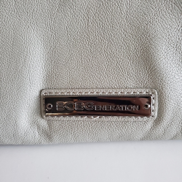 BCBGENERATION Clutch Sequin Silver - Picture 3 of 10